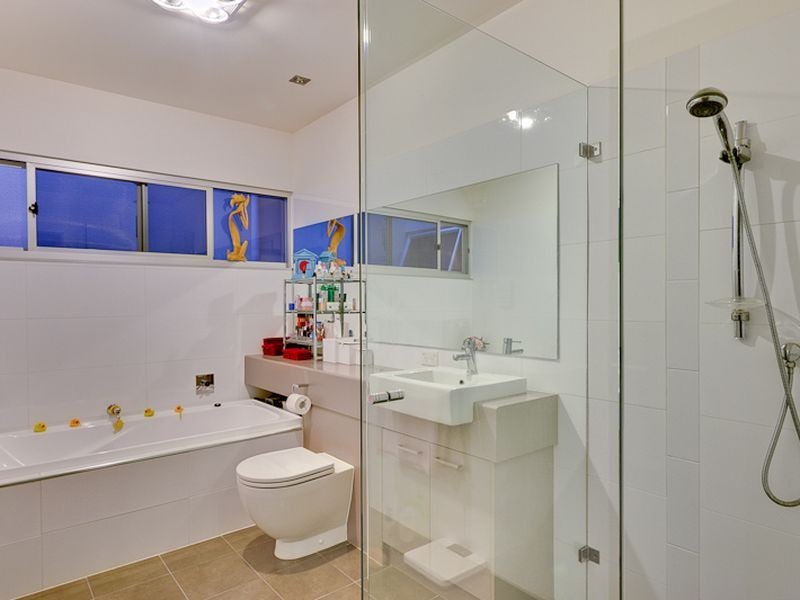 8 Southcott Walk, Adelaide SA 5000