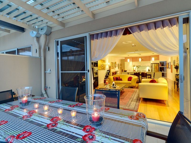 8 Southcott Walk, Adelaide SA 5000