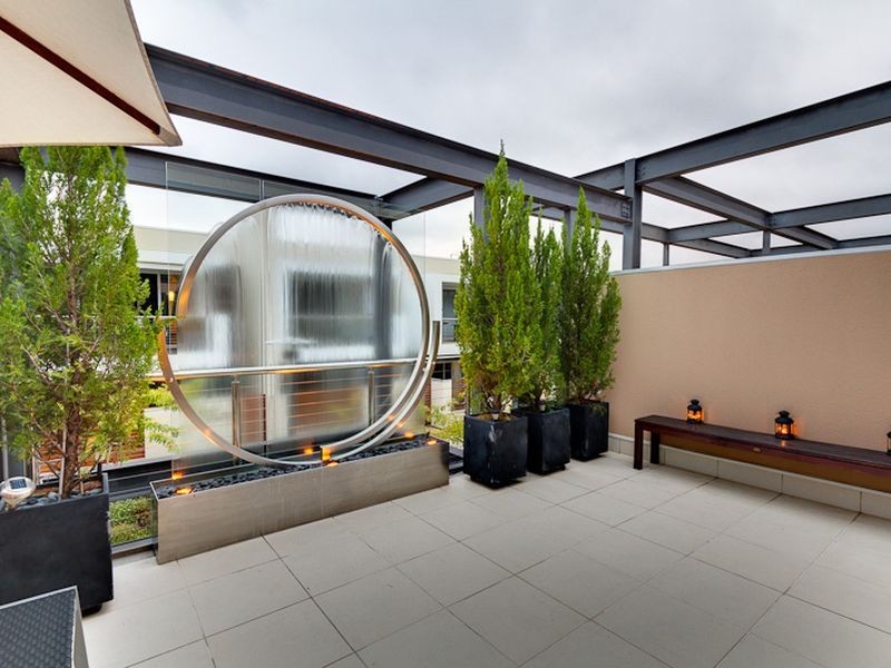 8 Southcott Walk, Adelaide SA 5000