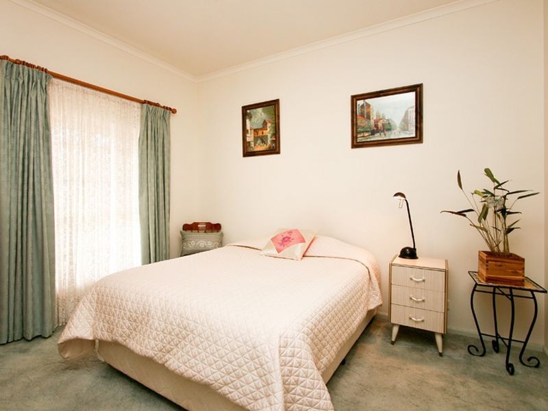 6 Rayner Court, Mitchell Park SA 5043