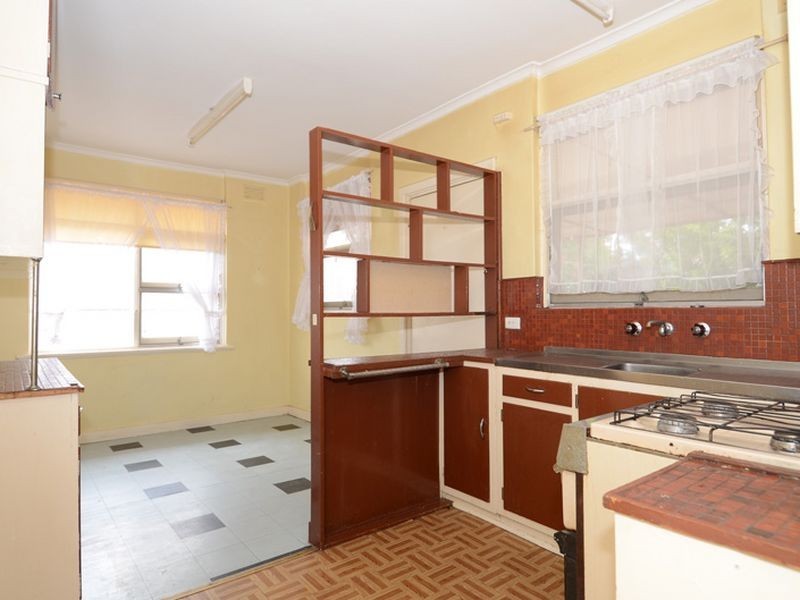 9 Seccafien Avenue, Marion SA 5043