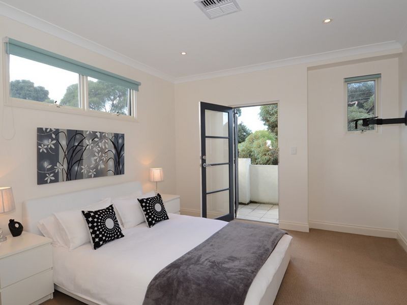 18 Rhyl Avenue, Wayville SA 5034