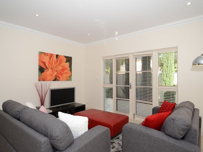 18 Rhyl Avenue, Wayville SA 5034