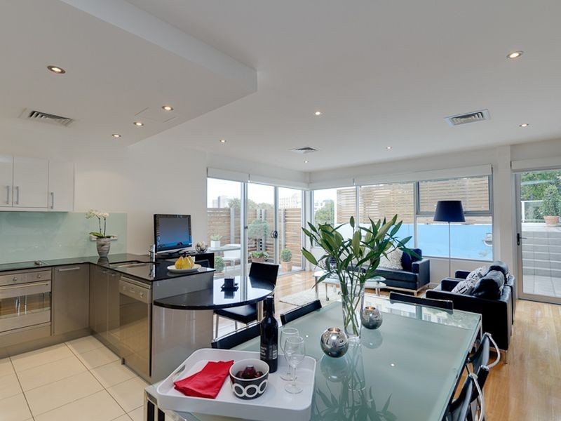 6/10 Moseley Street, Glenelg SA 5045