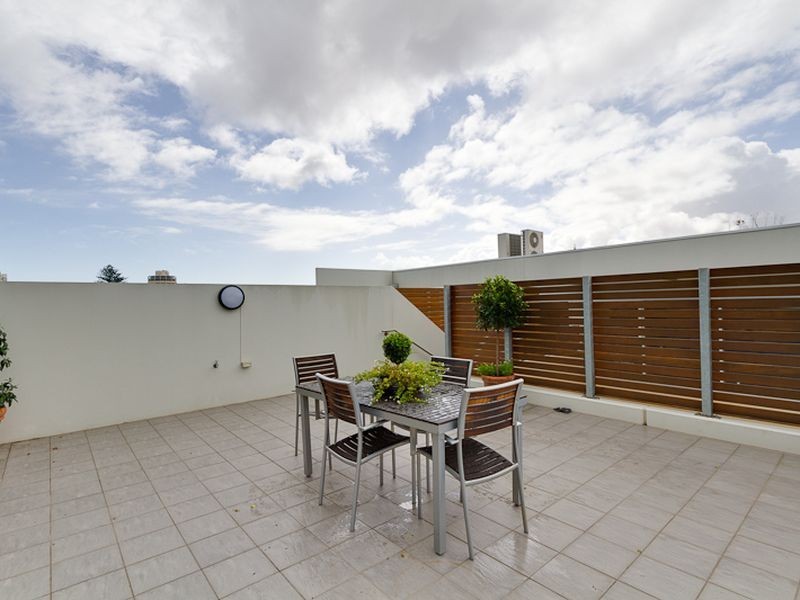6/10 Moseley Street, Glenelg SA 5045