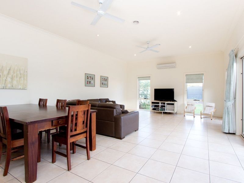 2 Dinwoodie Avenue, Clarence Gardens SA 5039