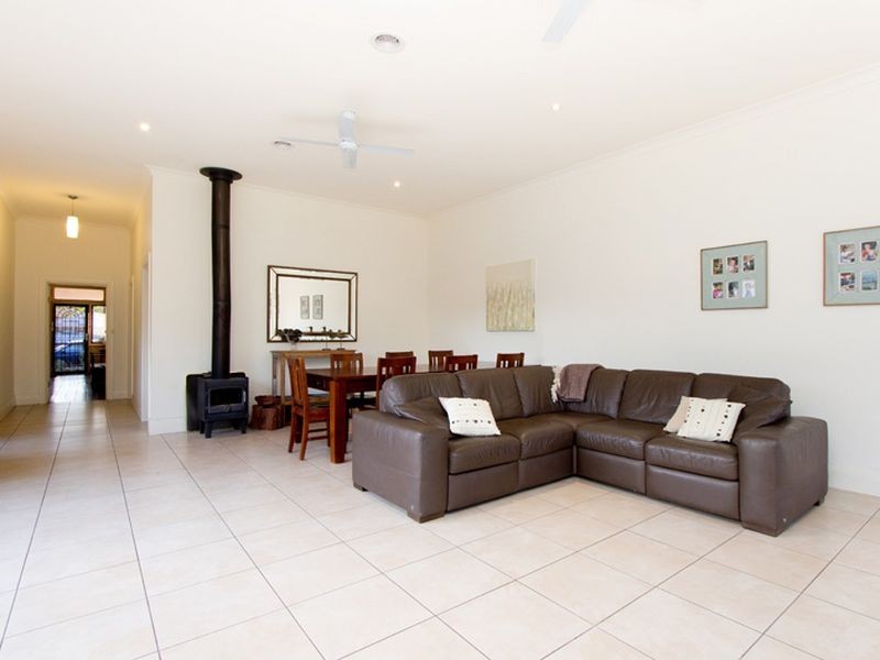 2 Dinwoodie Avenue, Clarence Gardens SA 5039