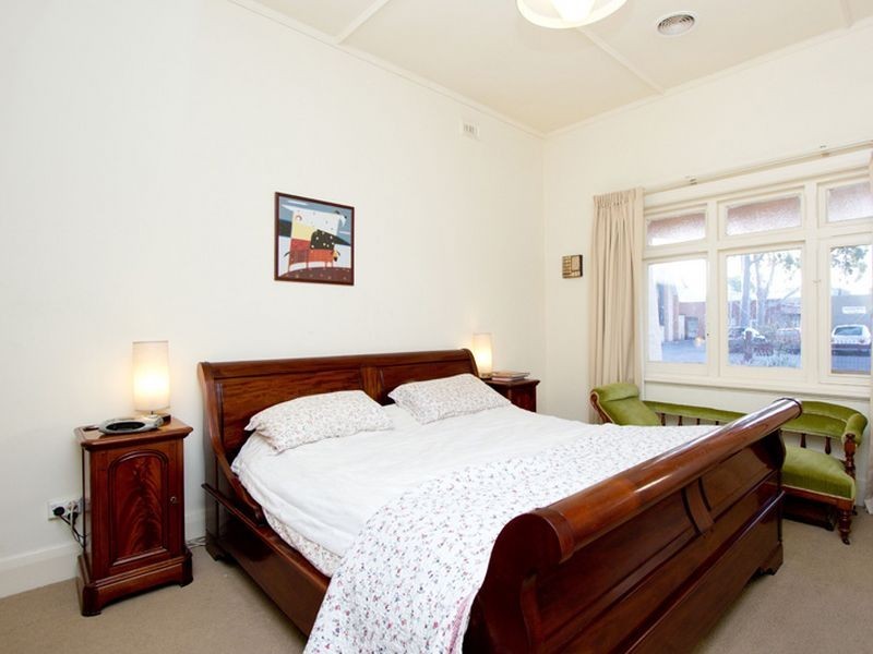 2 Dinwoodie Avenue, Clarence Gardens SA 5039