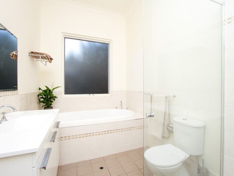 2 Dinwoodie Avenue, Clarence Gardens SA 5039