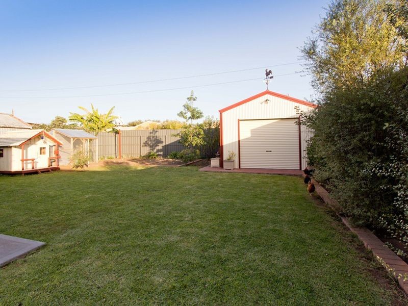 2 Dinwoodie Avenue, Clarence Gardens SA 5039