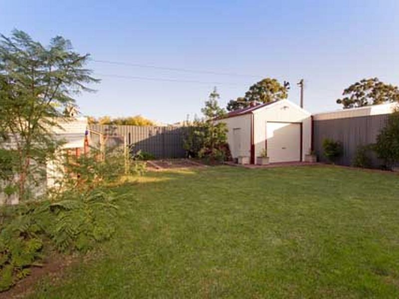 2 Dinwoodie Avenue, Clarence Gardens SA 5039