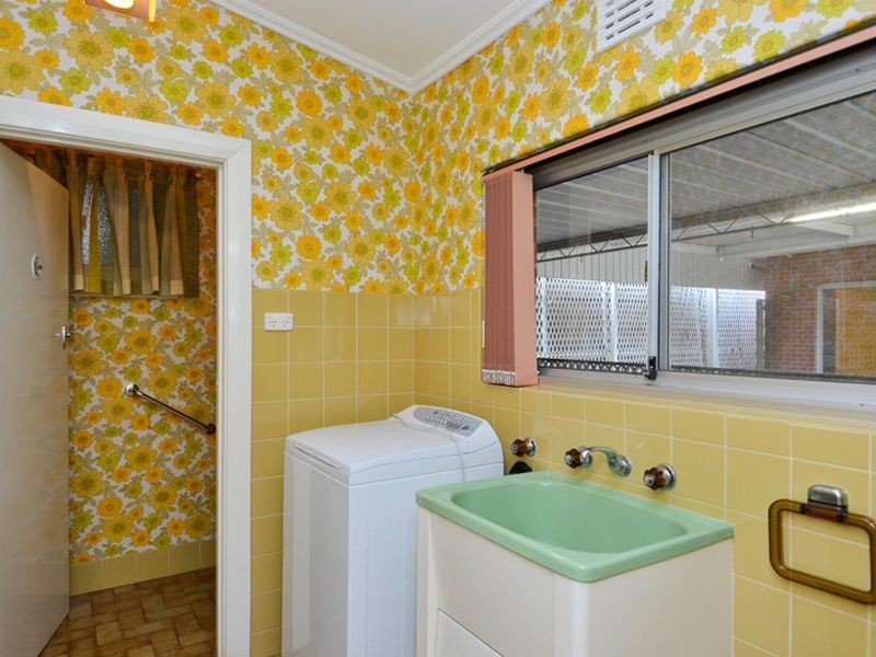 16 The Grove, Lower Mitcham SA 5062