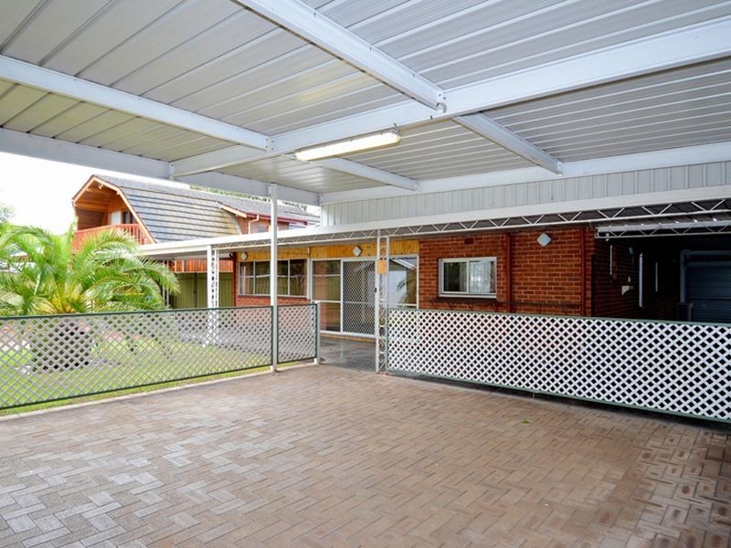16 The Grove, Lower Mitcham SA 5062