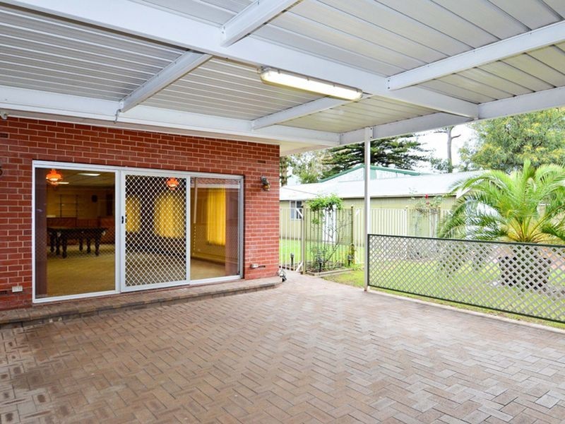 16 The Grove, Lower Mitcham SA 5062