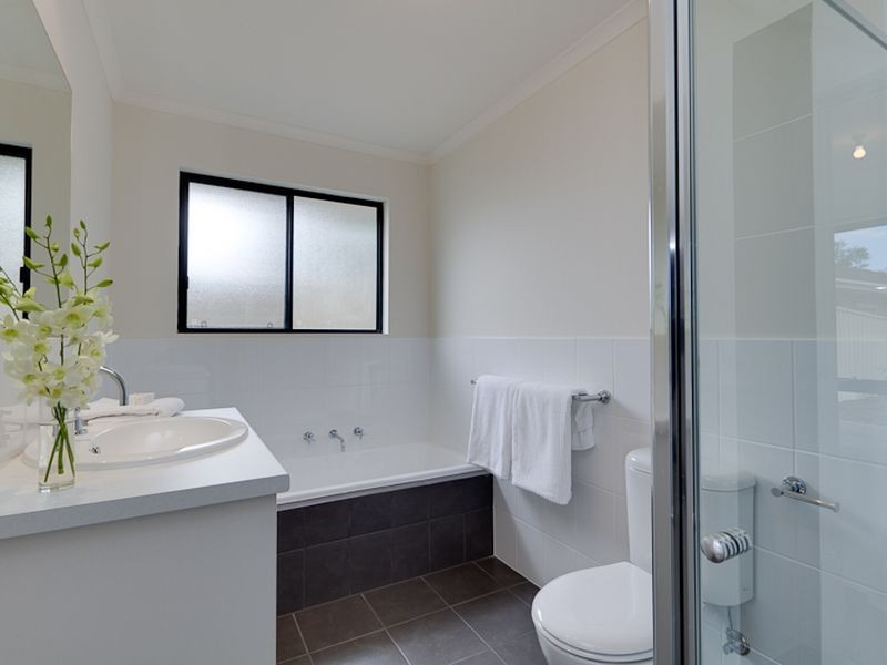 1B Sixth Avenue, Warradale SA 5046