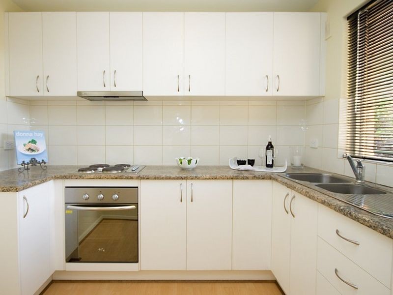 8/21 Laught Avenue, Black Forest SA 5035