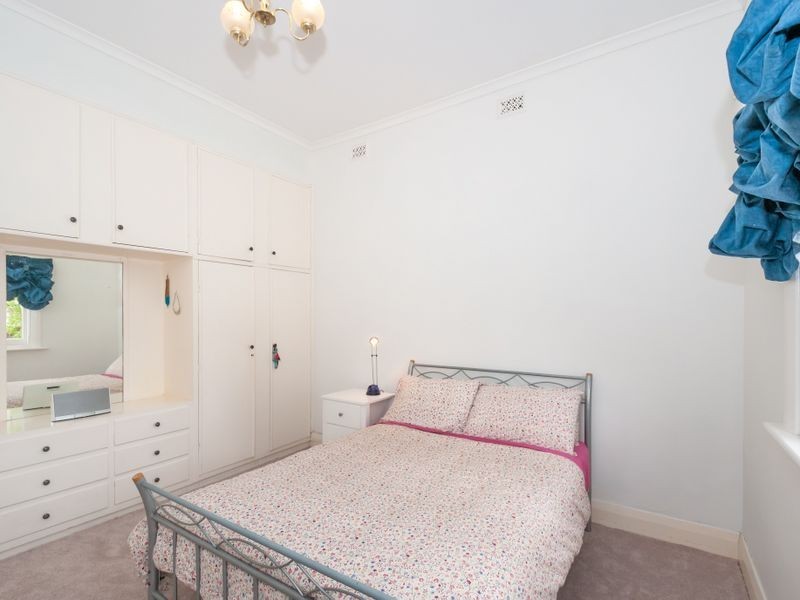 33 Dixon Street, Clarence Park SA 5034