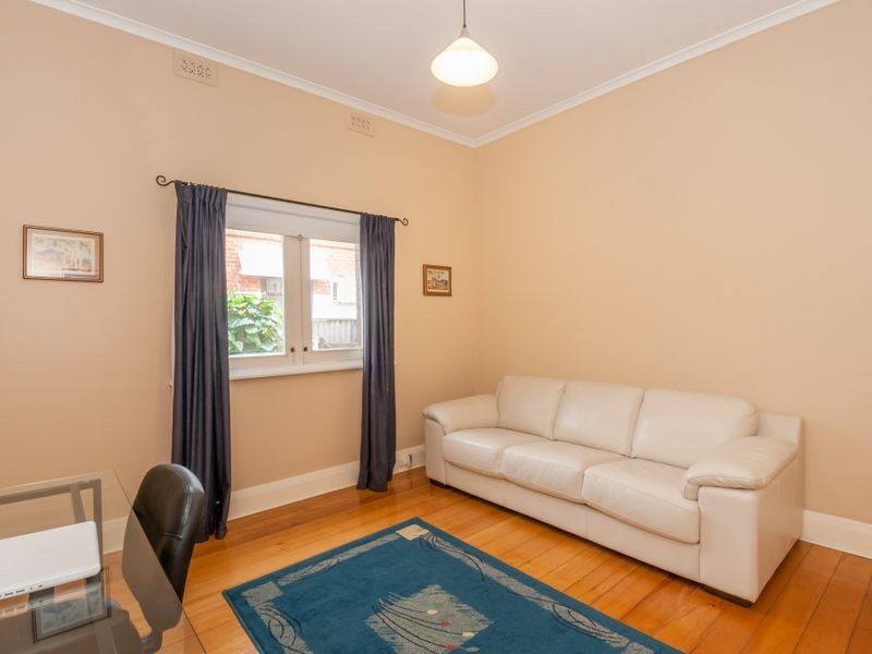 33 Dixon Street, Clarence Park SA 5034