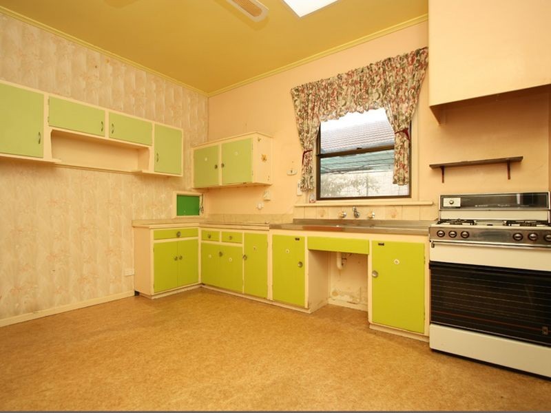 57 Kingston Avenue, Seacombe Gardens SA 5047