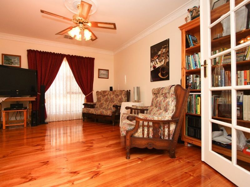 28 Hartland Avenue, Black Forest SA 5035