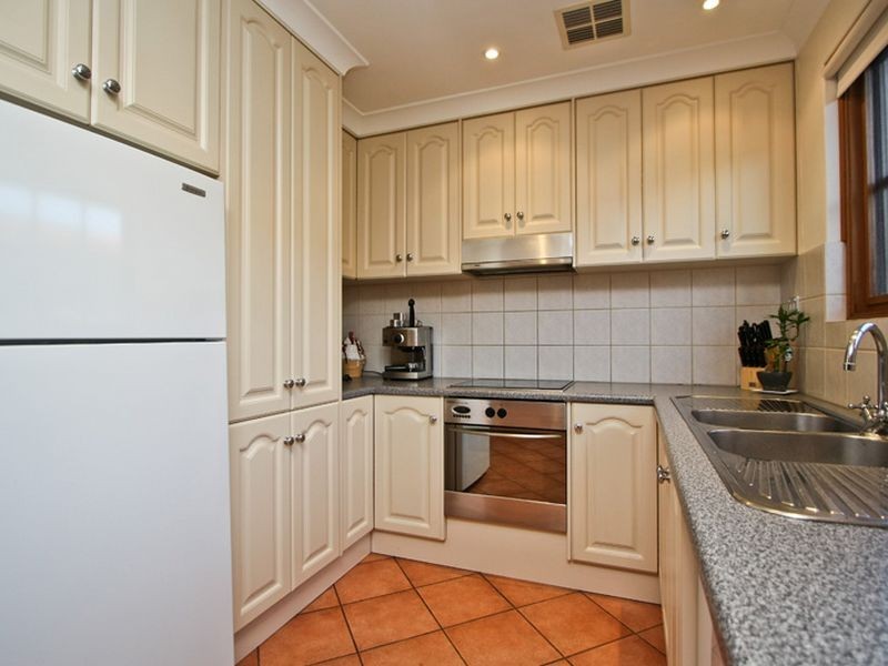 28 Hartland Avenue, Black Forest SA 5035