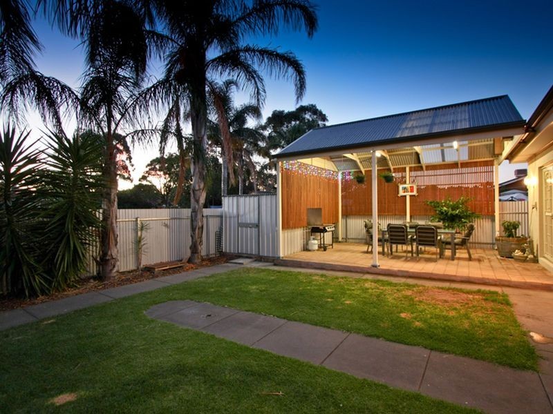 28 Hartland Avenue, Black Forest SA 5035