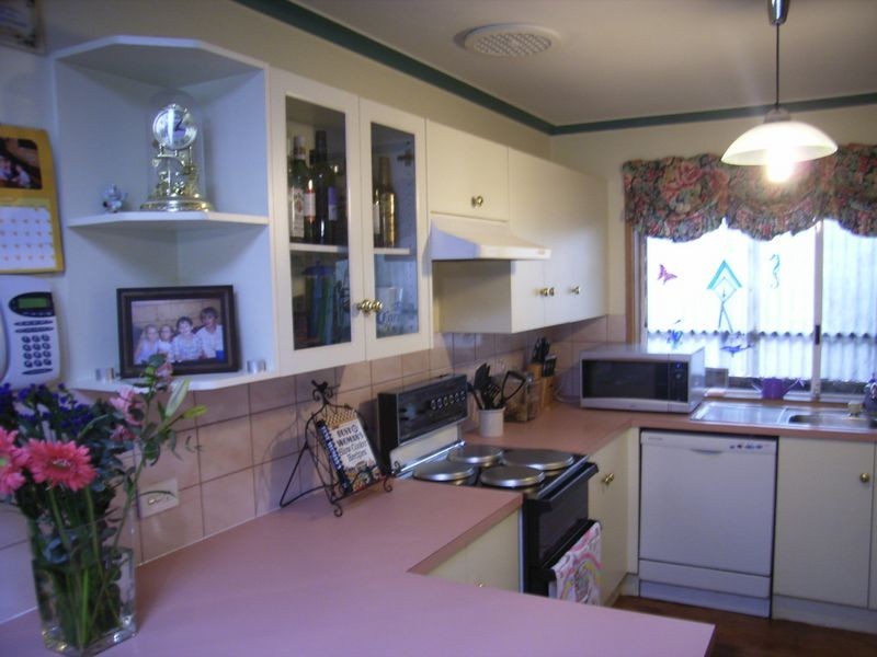 50 Hendrix Crescent, Woodcroft SA 5162