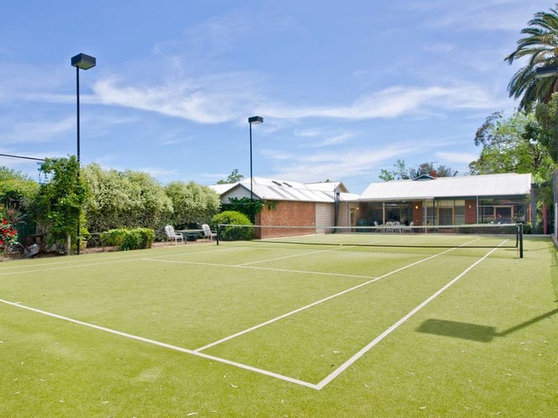 4 Stirling Street, Tusmore SA 5065