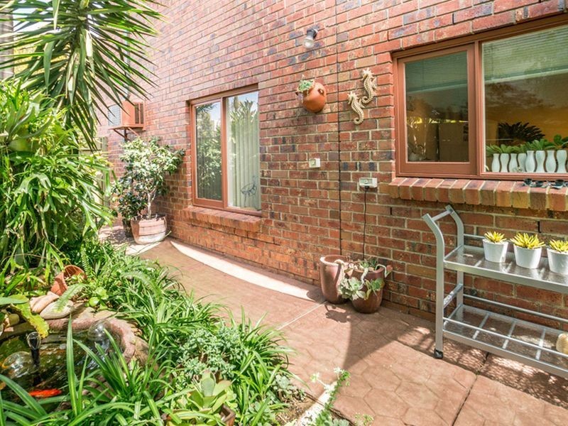 27 Dwyer Road, Oaklands Park SA 5046