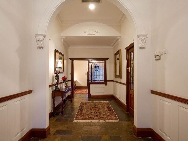 9 Cross Road, Kingswood SA 5062