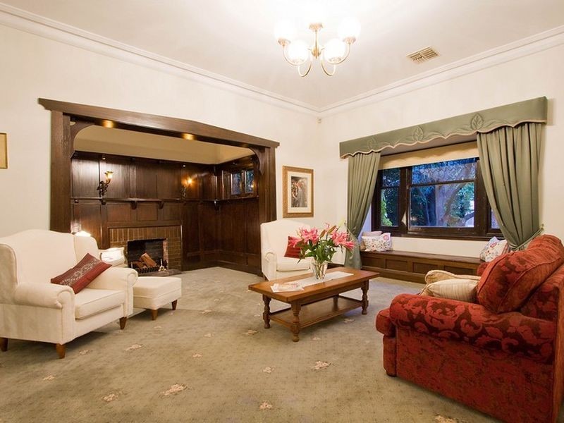 9 Cross Road, Kingswood SA 5062