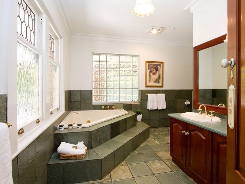 9 Cross Road, Kingswood SA 5062