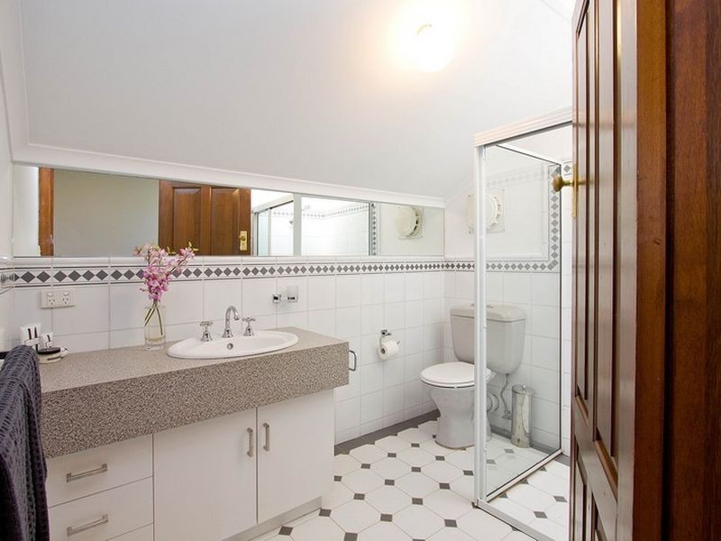 9 Cross Road, Kingswood SA 5062