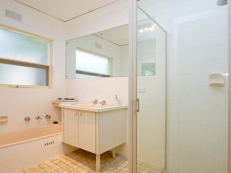 18 Elese Avenue, Campbelltown SA 5074