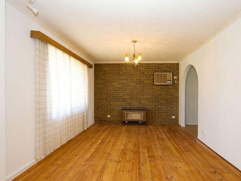 10 Eustace Crescent, Christie Downs SA 5164