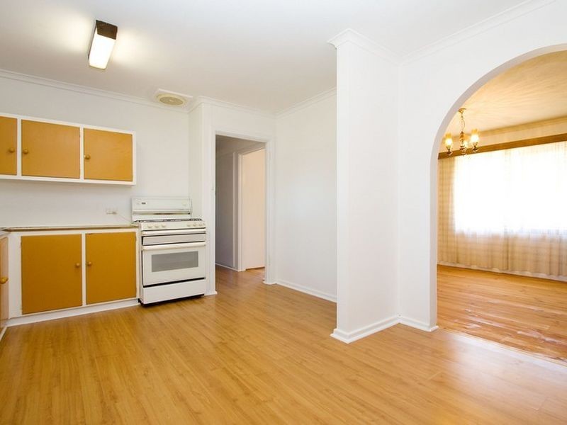 10 Eustace Crescent, Christie Downs SA 5164
