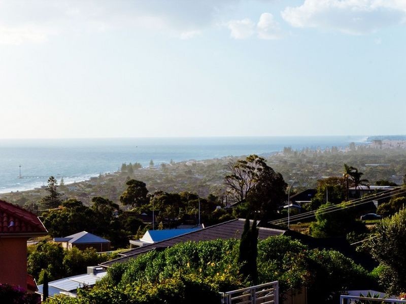 9 King George Close, Seacliff Park SA 5049