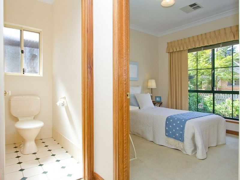 4 Baulderstone Road, Myrtle Bank SA 5064