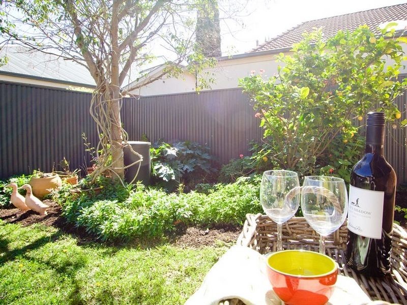 4 Baulderstone Road, Myrtle Bank SA 5064