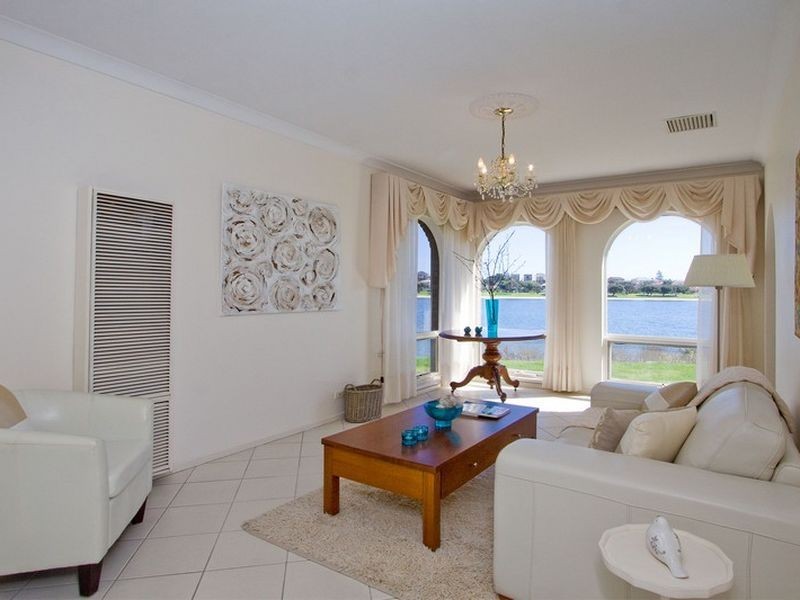 140 Sportsmans Drive ‘The Mews’, West Lakes SA 5021