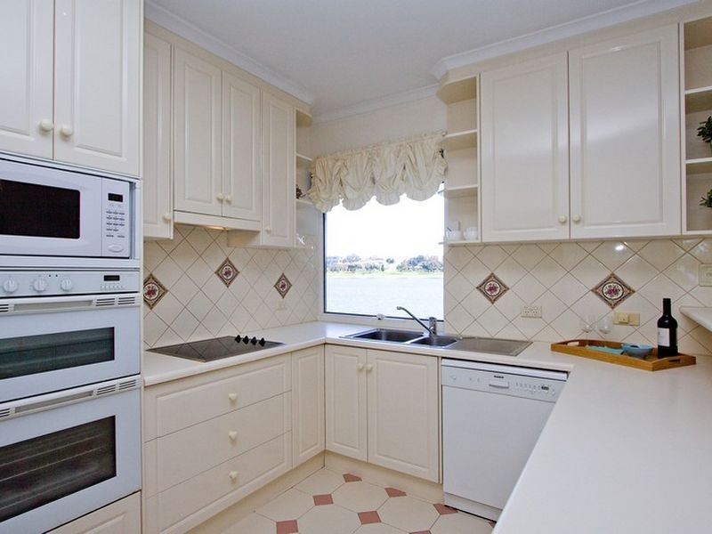 140 Sportsmans Drive ‘The Mews’, West Lakes SA 5021