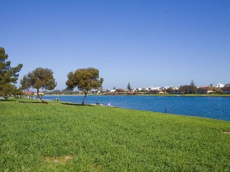 140 Sportsmans Drive ‘The Mews’, West Lakes SA 5021