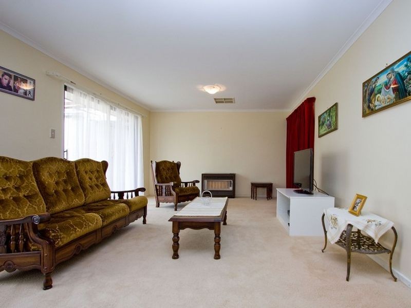 2 Candy Street, Morphett Vale SA 5162