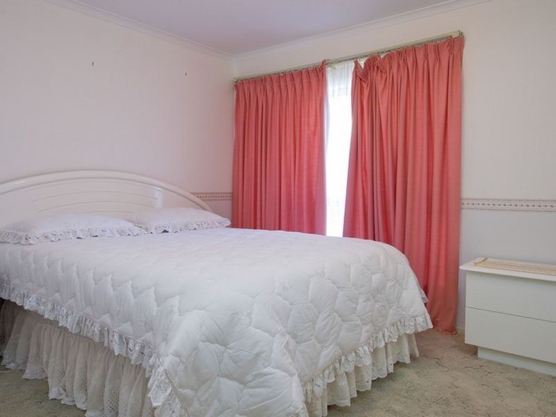 2 Candy Street, Morphett Vale SA 5162