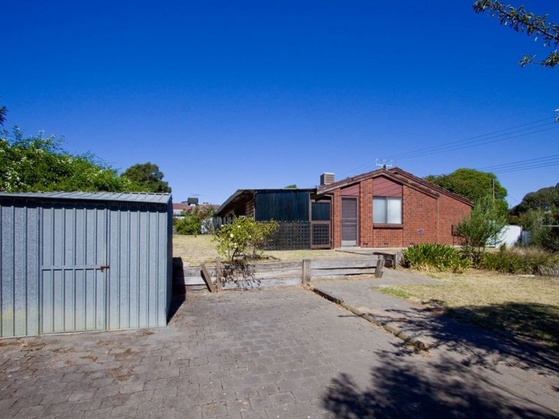 2 Candy Street, Morphett Vale SA 5162