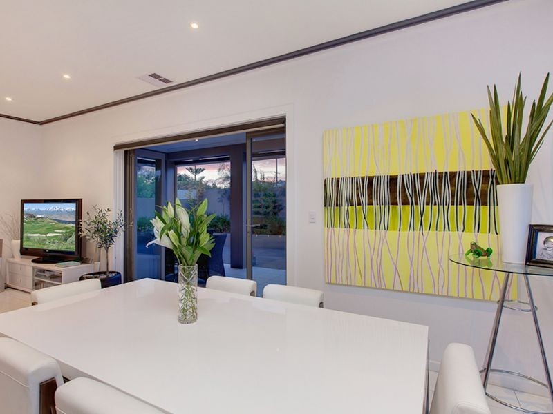 4 Bluelake Court, Tennyson SA 5022