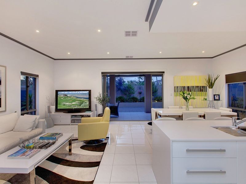 4 Bluelake Court, Tennyson SA 5022