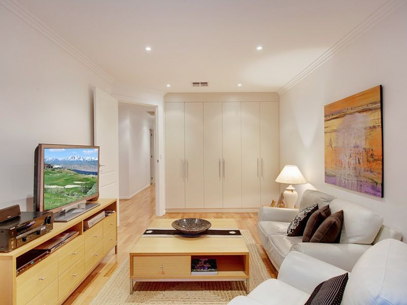 4 Bluelake Court, Tennyson SA 5022