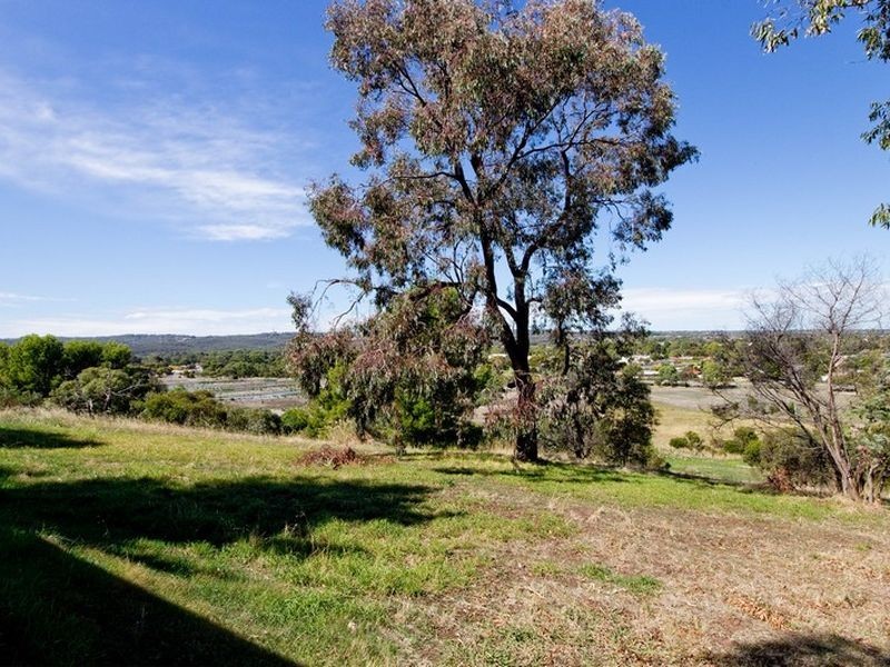 4 Campbell Drive, Reynella East SA 5161