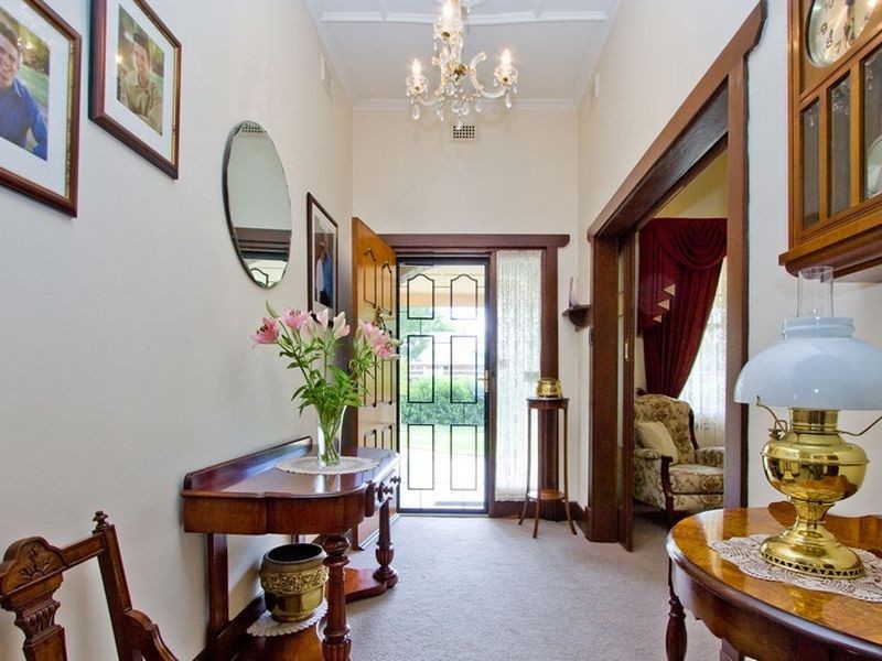 7 Wattle Avenue, Lower Mitcham SA 5062